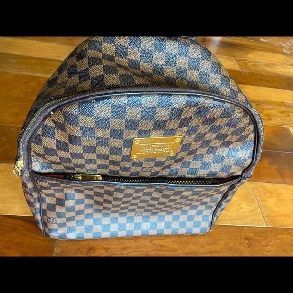 Louis Vuitton backpack - Picture 8 of 11